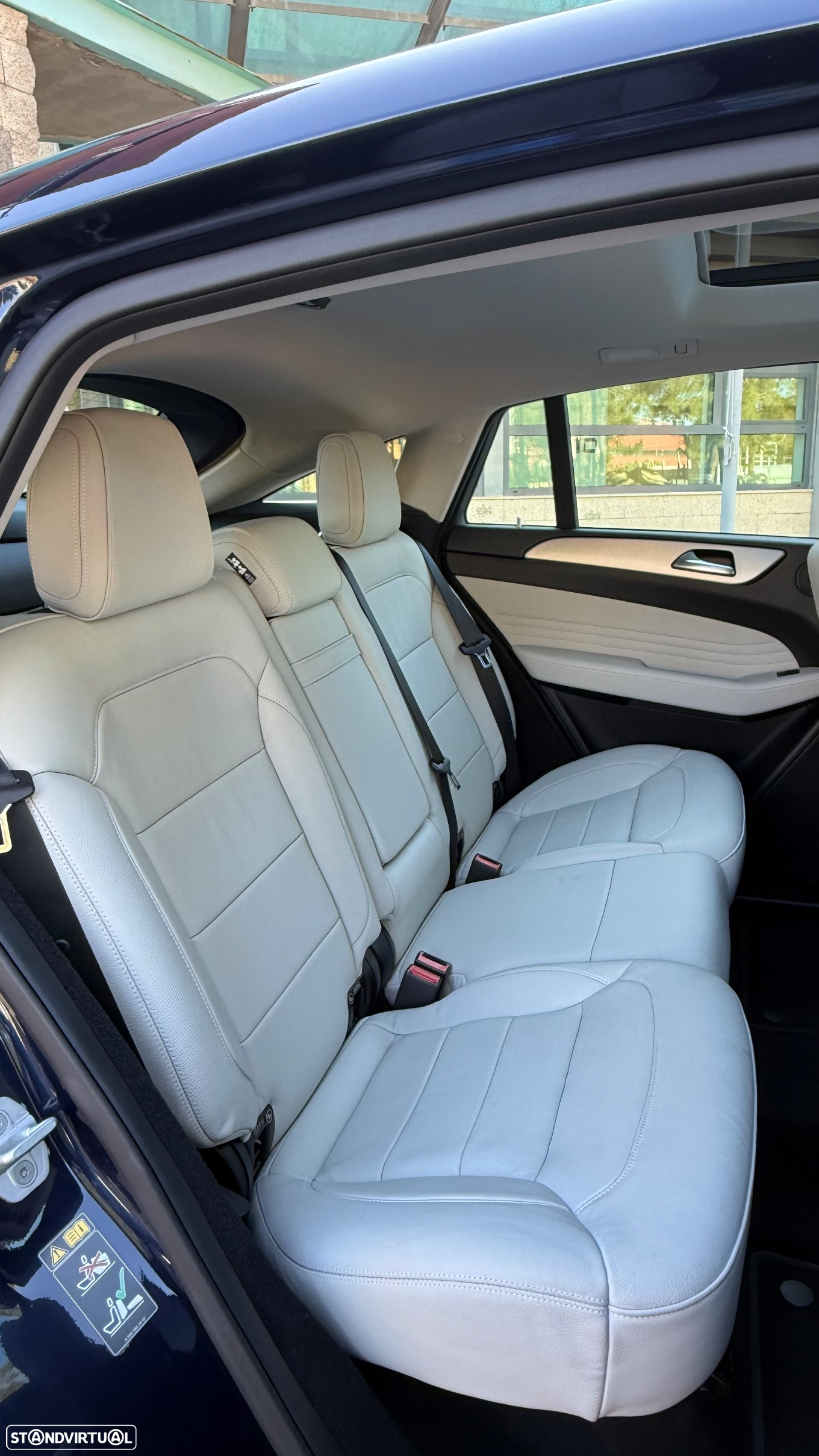 Mercedes-Benz GLE 350 d 4-Matic - 24