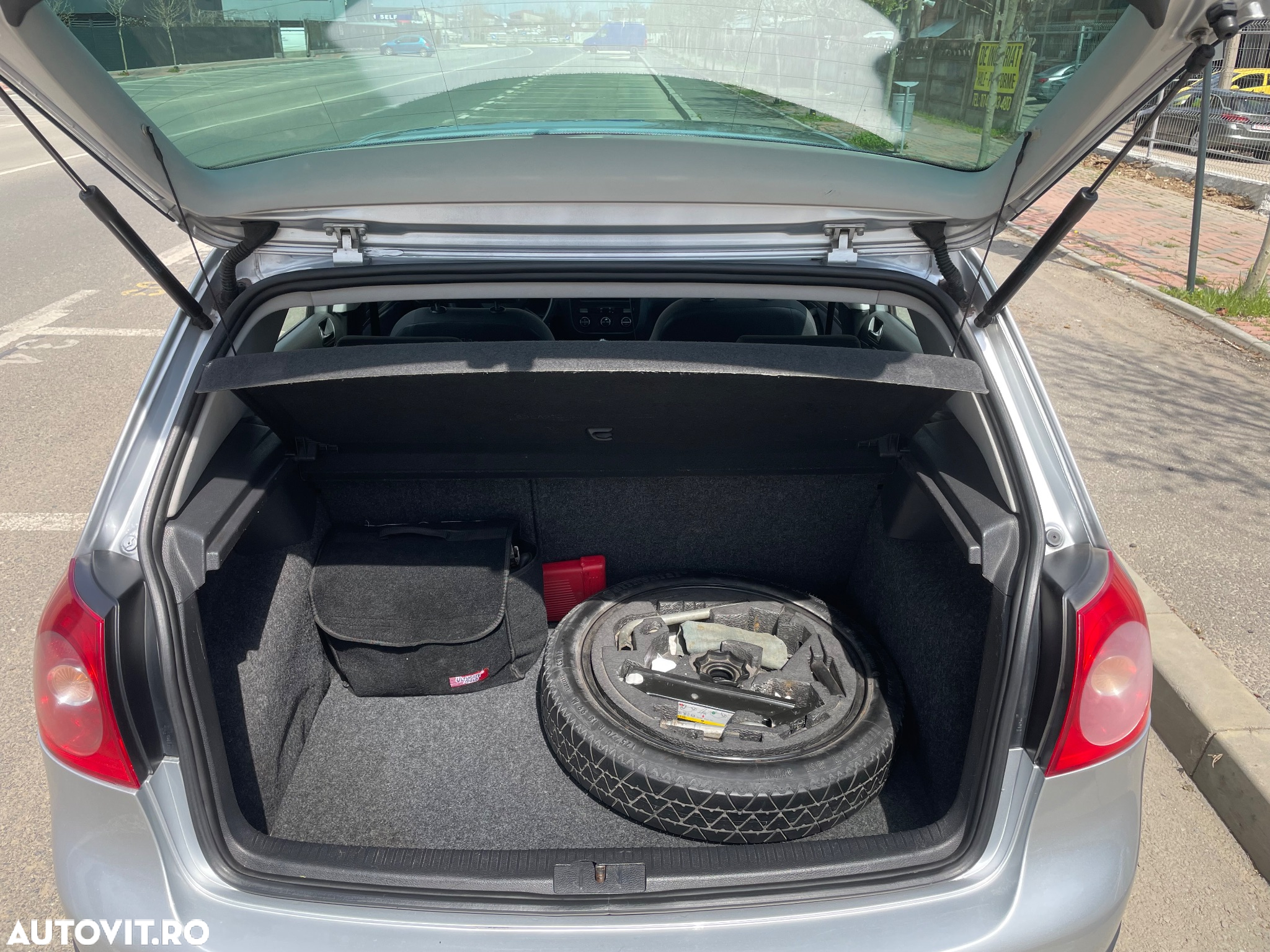 Volkswagen Golf 1.6 Comfortline - 10