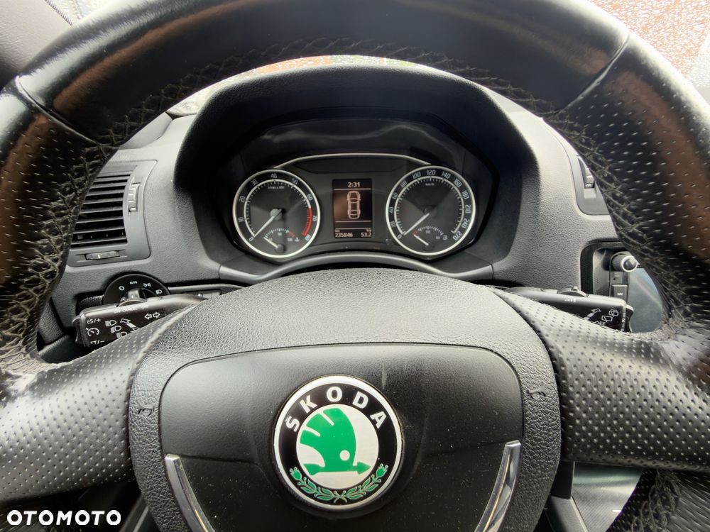 Skoda Octavia 2.0 TSI RS - 27