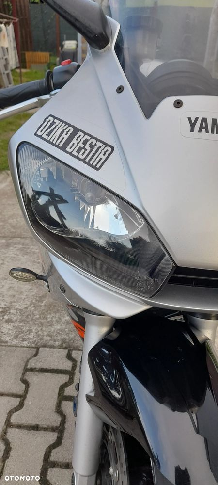 Yamaha R6 - 8