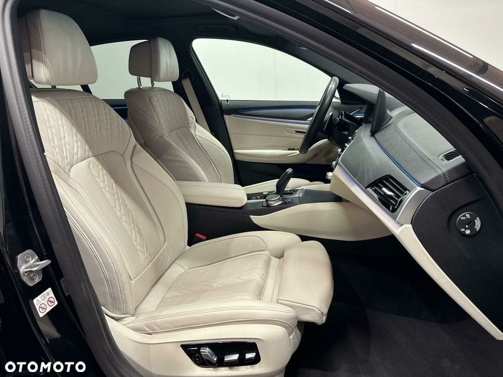 BMW Seria 5 520i mHEV M Sport sport - 16