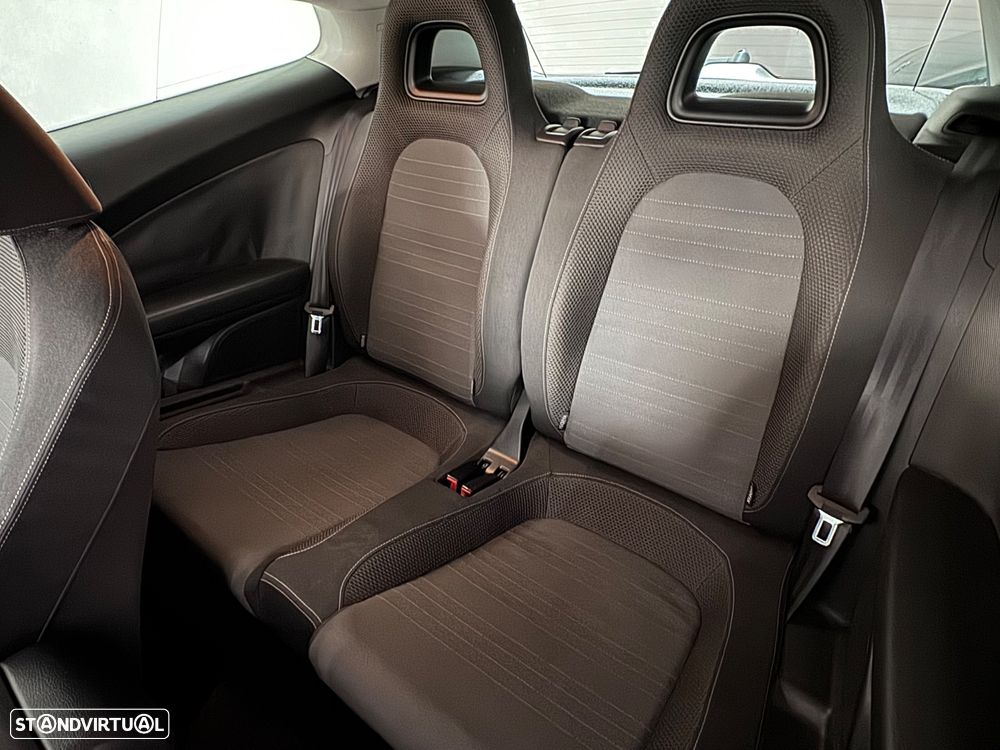 VW Scirocco 2.0 TDI - 10