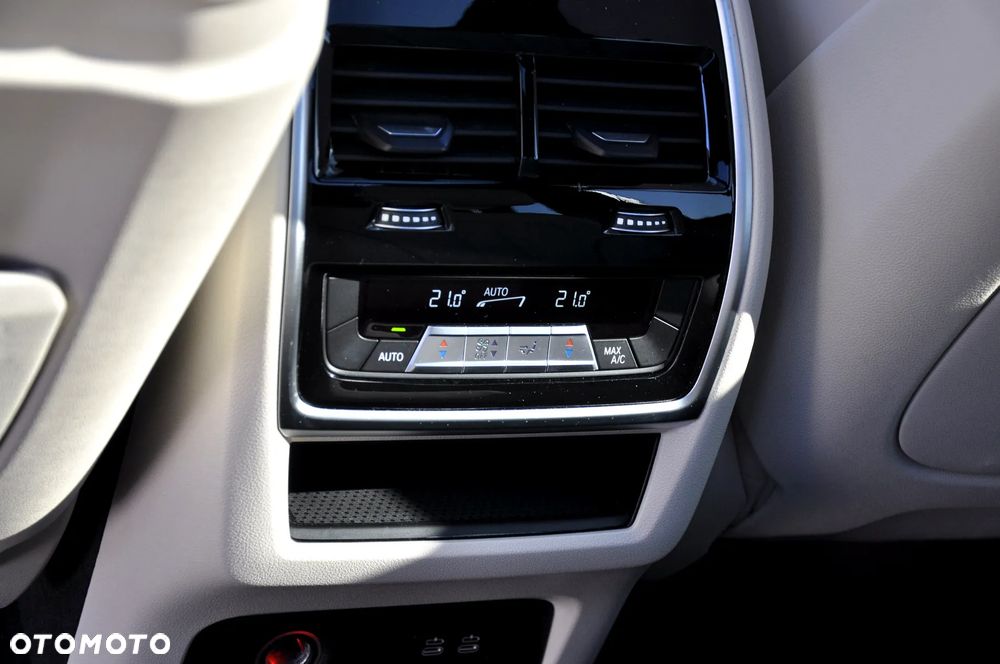 BMW X7 - 23