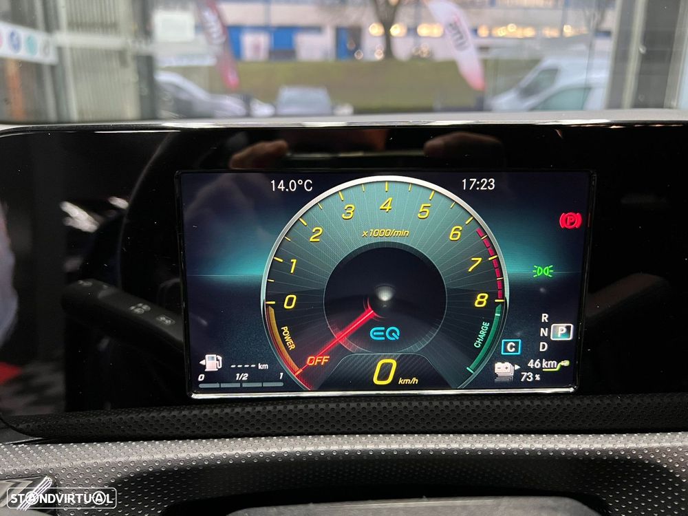 Mercedes-Benz A 250 e AMG Line - 14