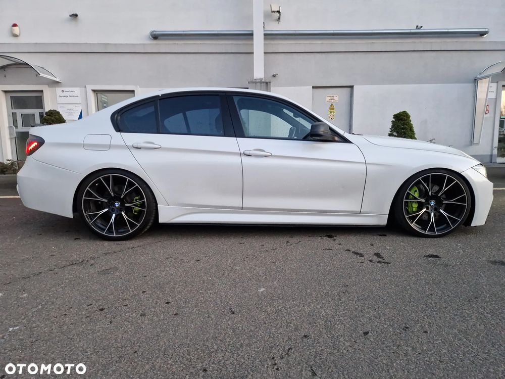 BMW Seria 3 335i Edition Exclusive - 8