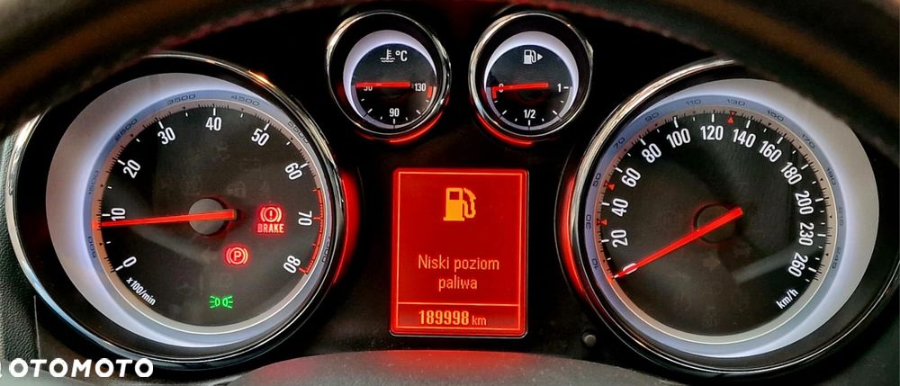 Opel Astra 1.6 T Cosmo - 18