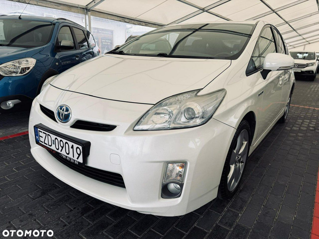 Toyota Prius - 4