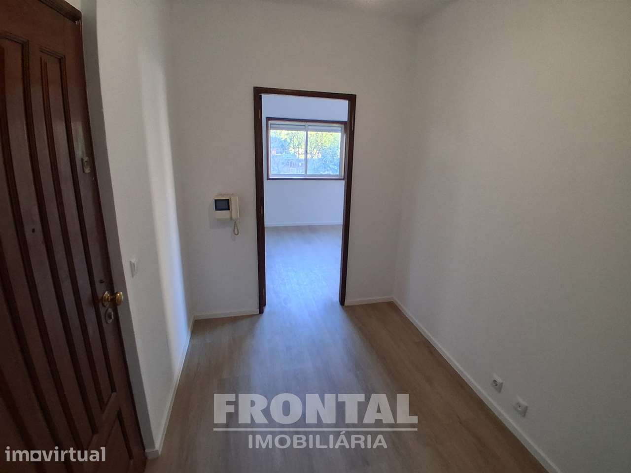 T2 com Cozinha Equipada, Elevador e Garagem | Perto do Metro, Baguim D - Grande imagem: 3/22
