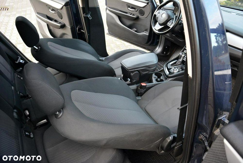 BMW Seria 2 218d - 18