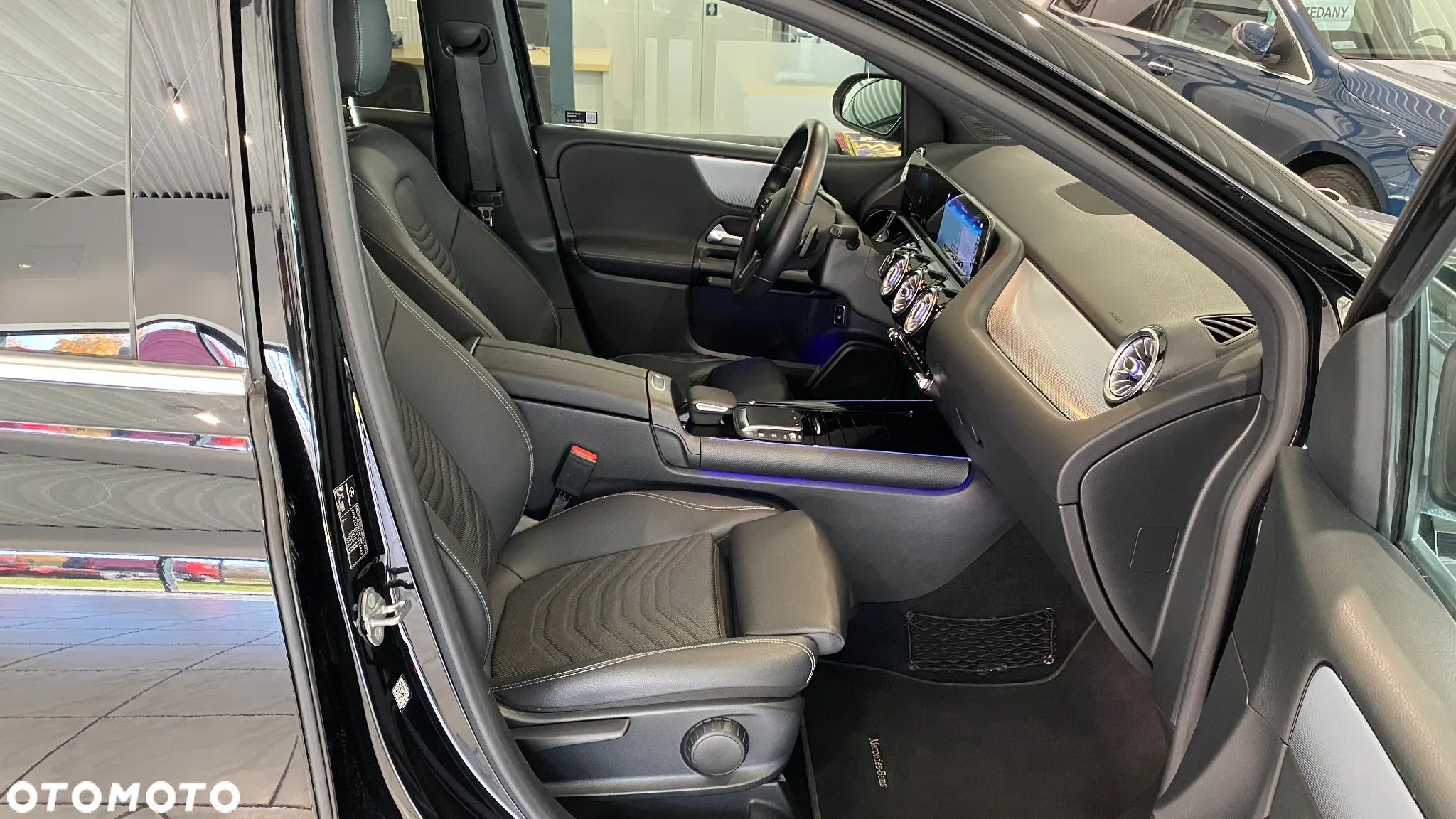 Mercedes-Benz Klasa B 180 d Style 7G-DCT - 32