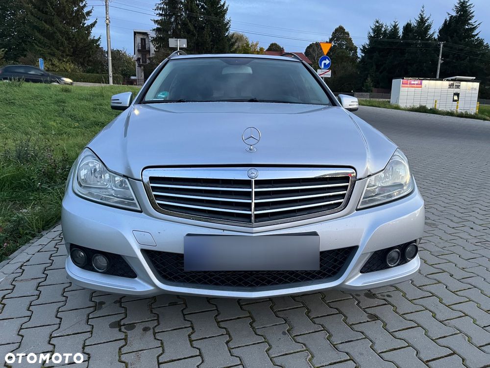 Mercedes-Benz Klasa C 220 CDI 7G-TRONIC Edition - 4