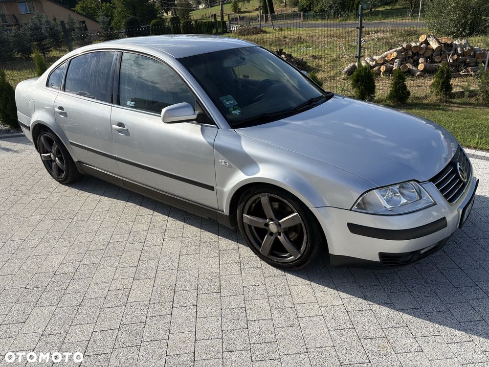 Volkswagen Passat - 2