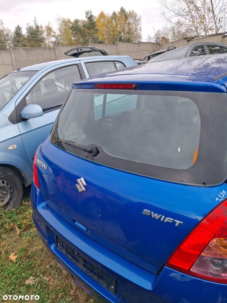Suzuki Swift klapa bagaznika ZCG - 4