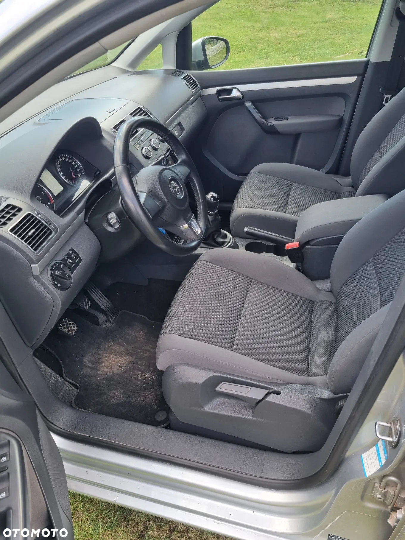 Volkswagen Touran 1.6 TDI DPF BlueMot Comfortline - 12
