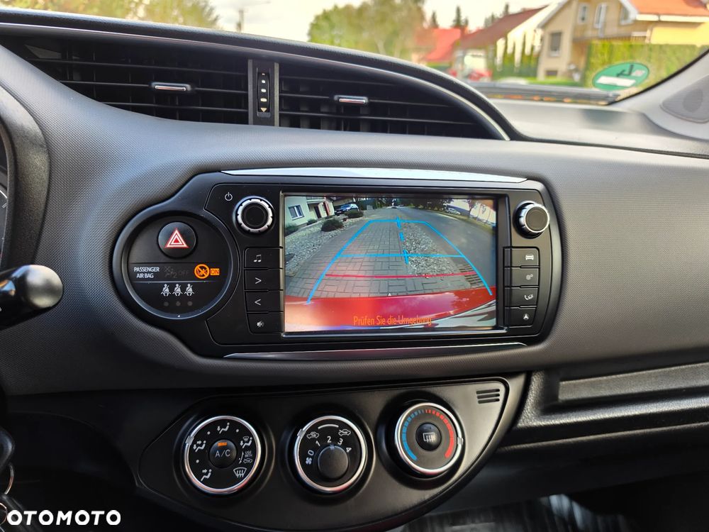 Toyota Yaris 1.33 VVT-i Executive - 12