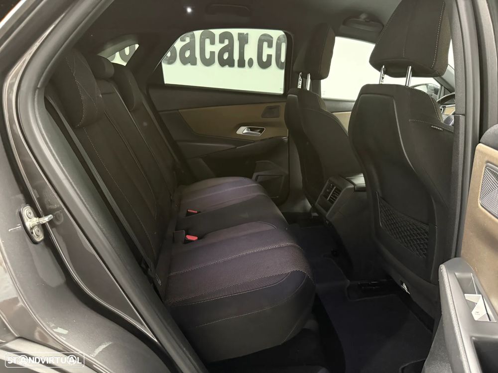 DS DS7 Crossback - 29