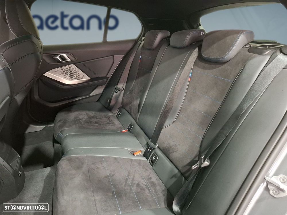 BMW 118 d Pack Desportivo M - 13