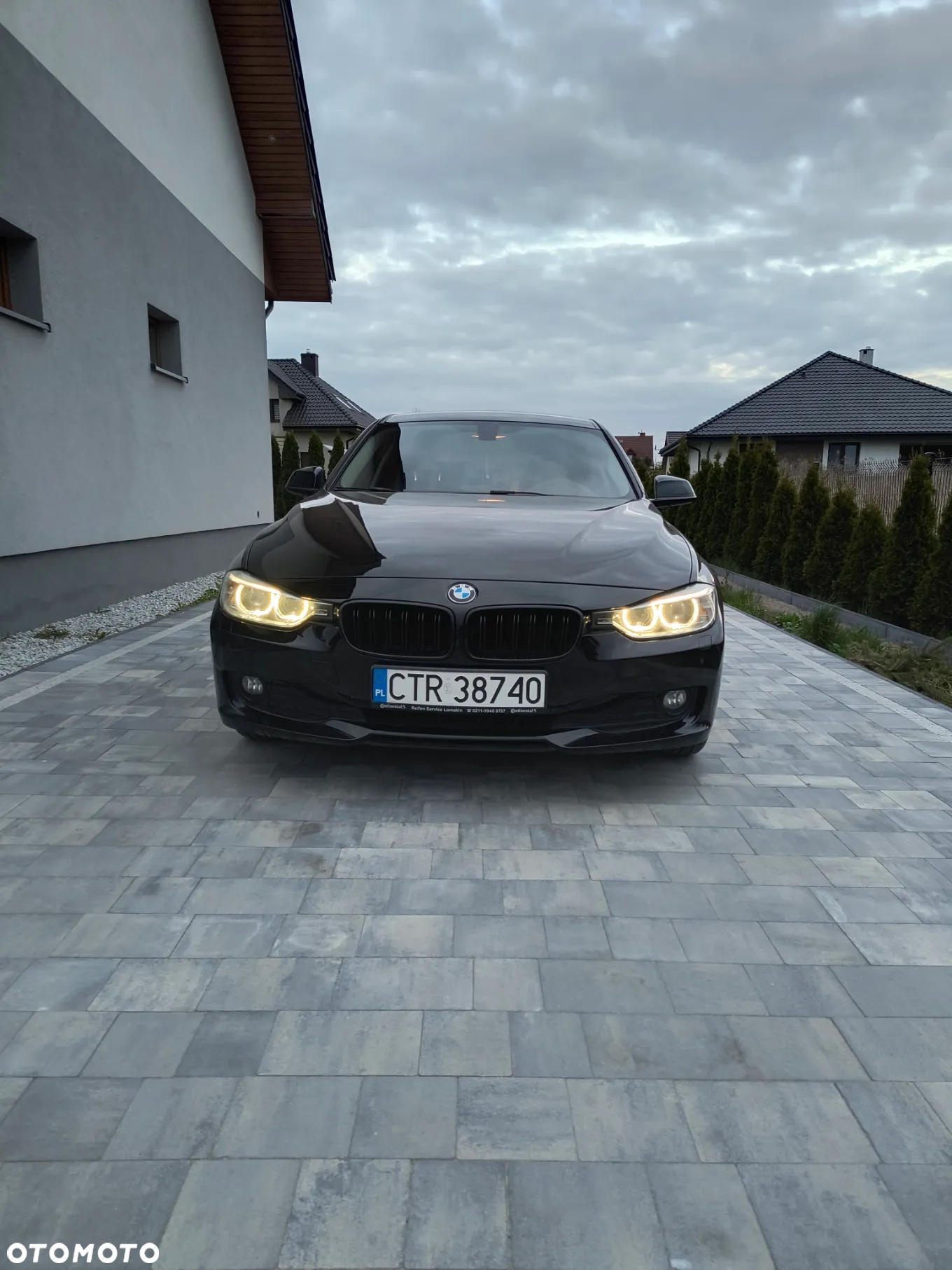 BMW Seria 3 318d Touring - 4