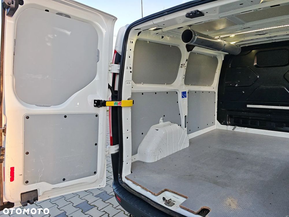 Ford TRANSIT CUSTOM - 15
