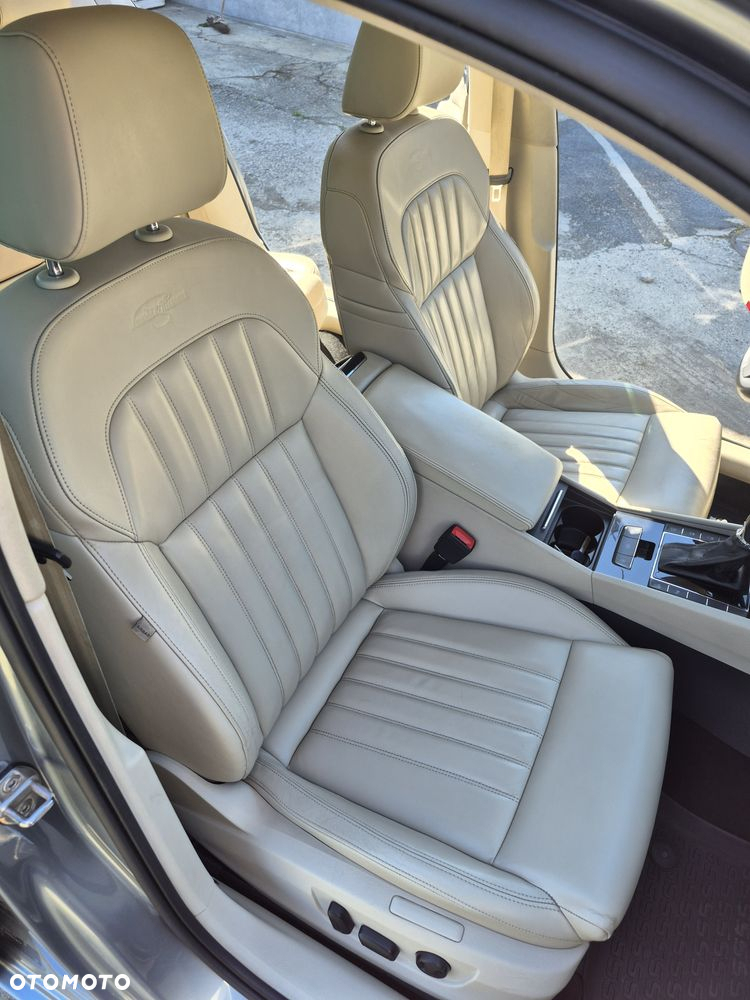 Skoda Superb 2.0 TDI L&K DSG - 9