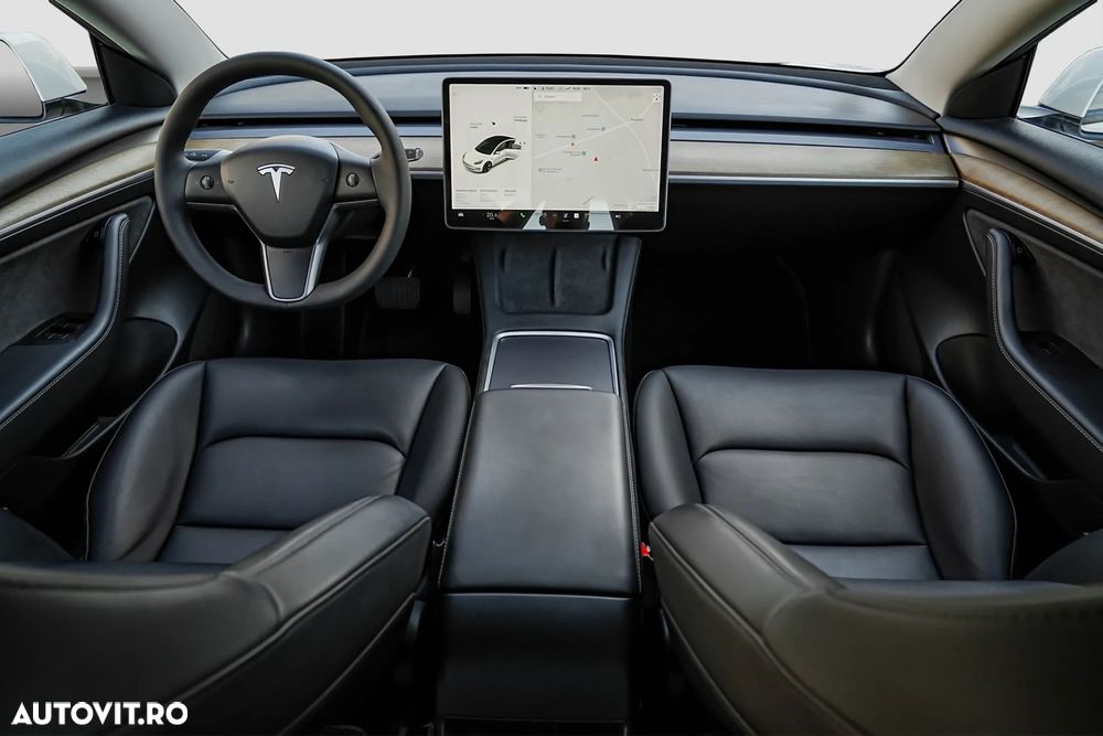 Tesla Model 3 Standard Reichweite Plus Hinterradantrieb - 16