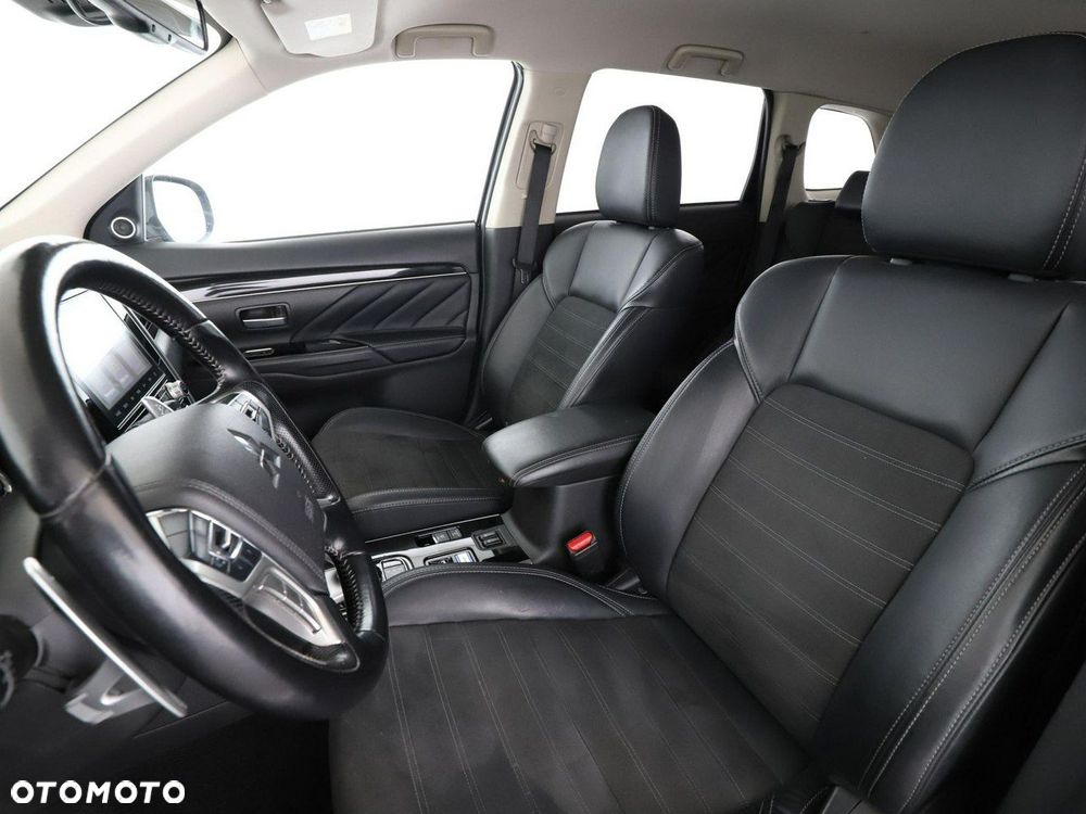 Mitsubishi Outlander 2.4 4WD - 15