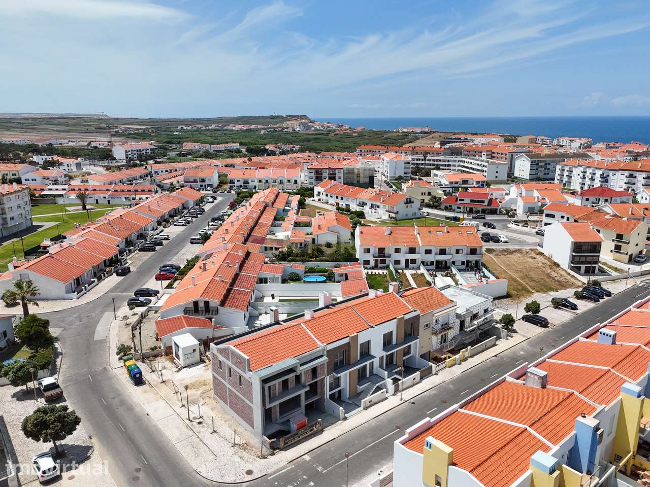 Duplex em Lourinhã com Terraço e Proximidade à Praia - Grande imagem: 4/40