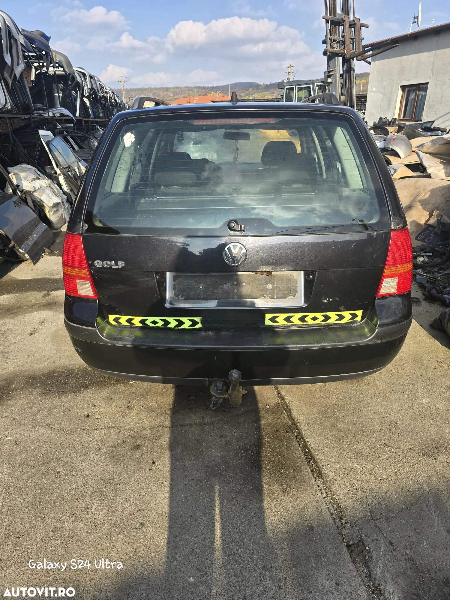 Dezmembram Volkswagen Golf 4 Combi 1,4 benzina din 2001 - 1