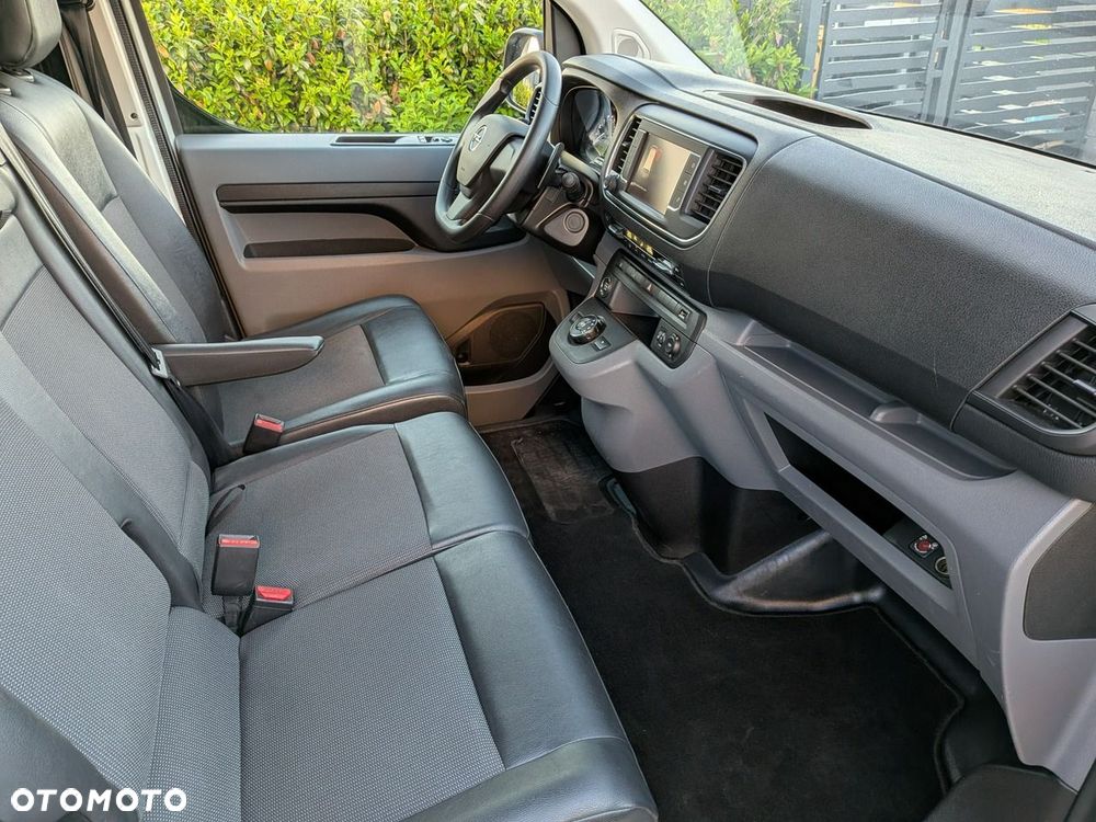 Opel Vivaro - 24