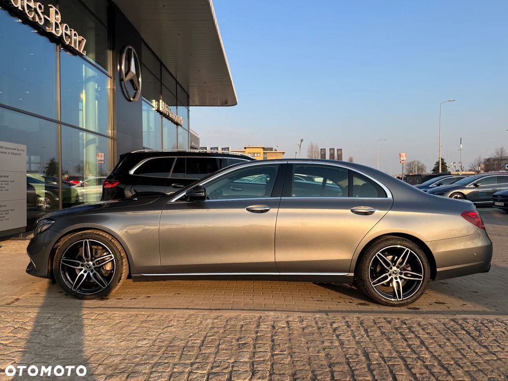 Mercedes-Benz Klasa E 220 d 4-Matic 9G-TRONIC - 24