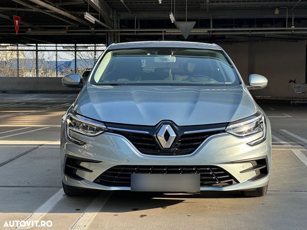 Renault Megane TCE 140 Techno - 3