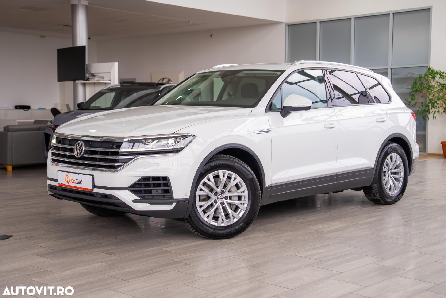 Volkswagen Touareg 3.0 V6 TDI 4Motion DPF Automatik - 2