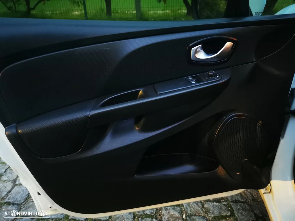 Renault Clio Sport Tourer 1.5 dCi Luxe - 18