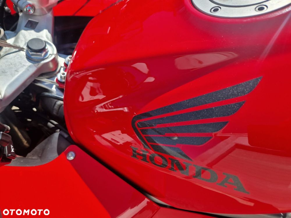 Honda VFR - 38