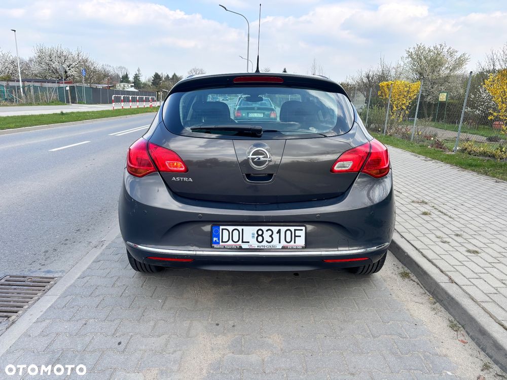Opel Astra 1.6 Essentia - 2
