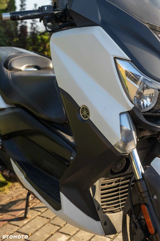 Yamaha X-max - 38