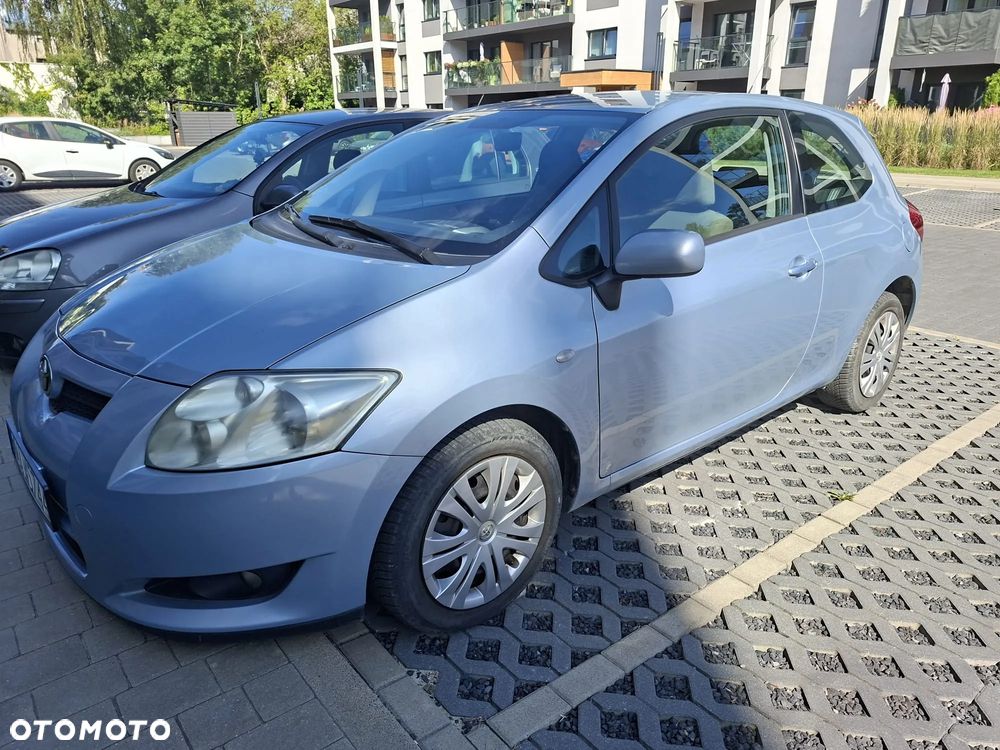 Toyota Auris - 1