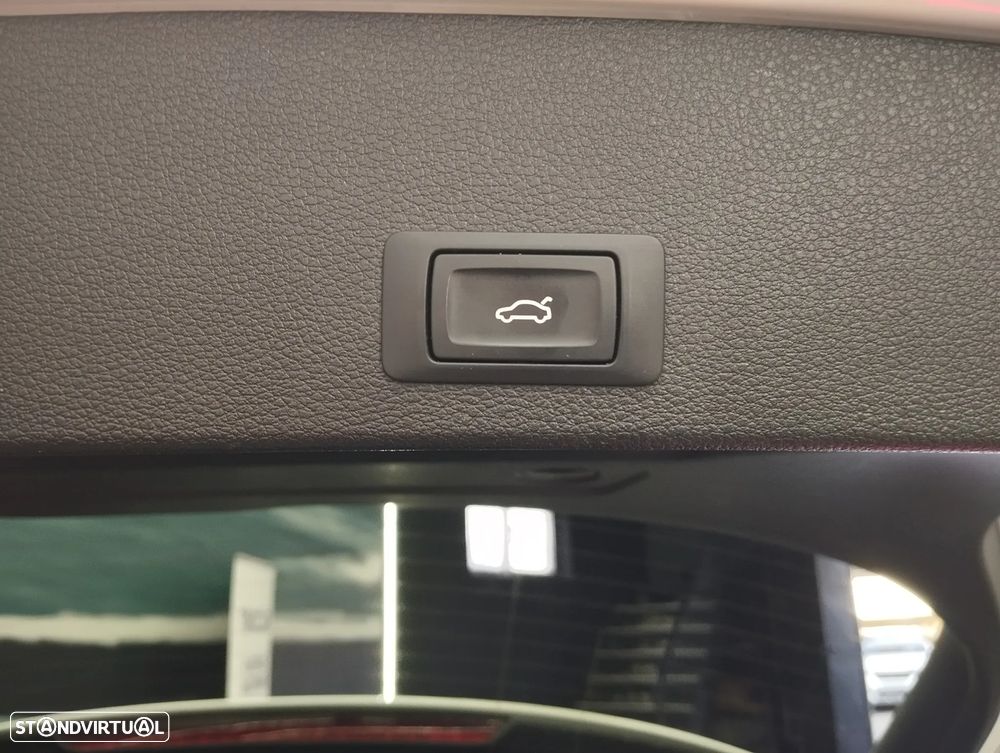 Audi Q2 30 TDI Design S tronic - 14