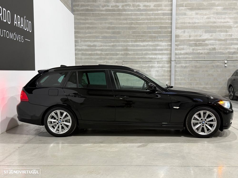 BMW 320 d Line Sport - 24