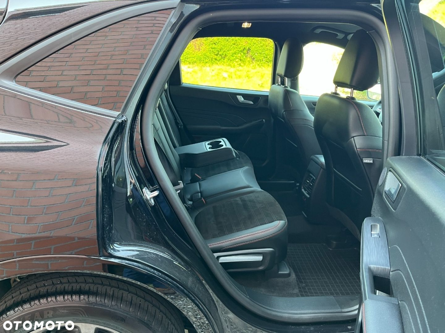 Ford Kuga 2.5 Duratec PHEV ST-LINE - 29
