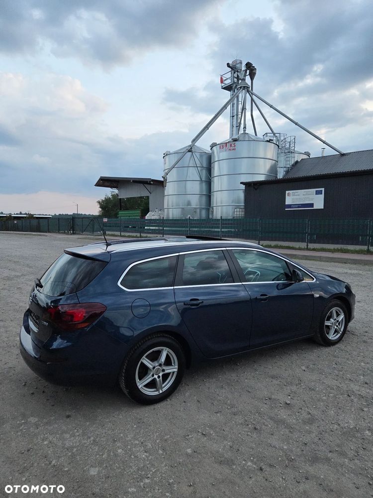 Opel Astra 1.6 Turbo Sport - 23