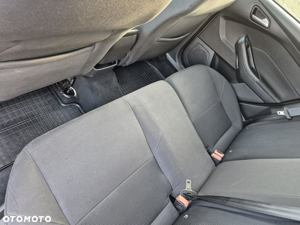 Ford Focus - 12