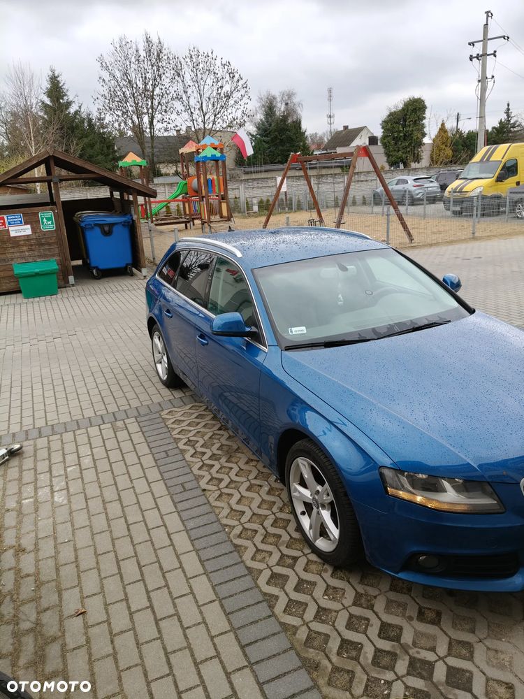 Audi A4 Avant 2.0 TDI DPF multitronic Ambiente - 2
