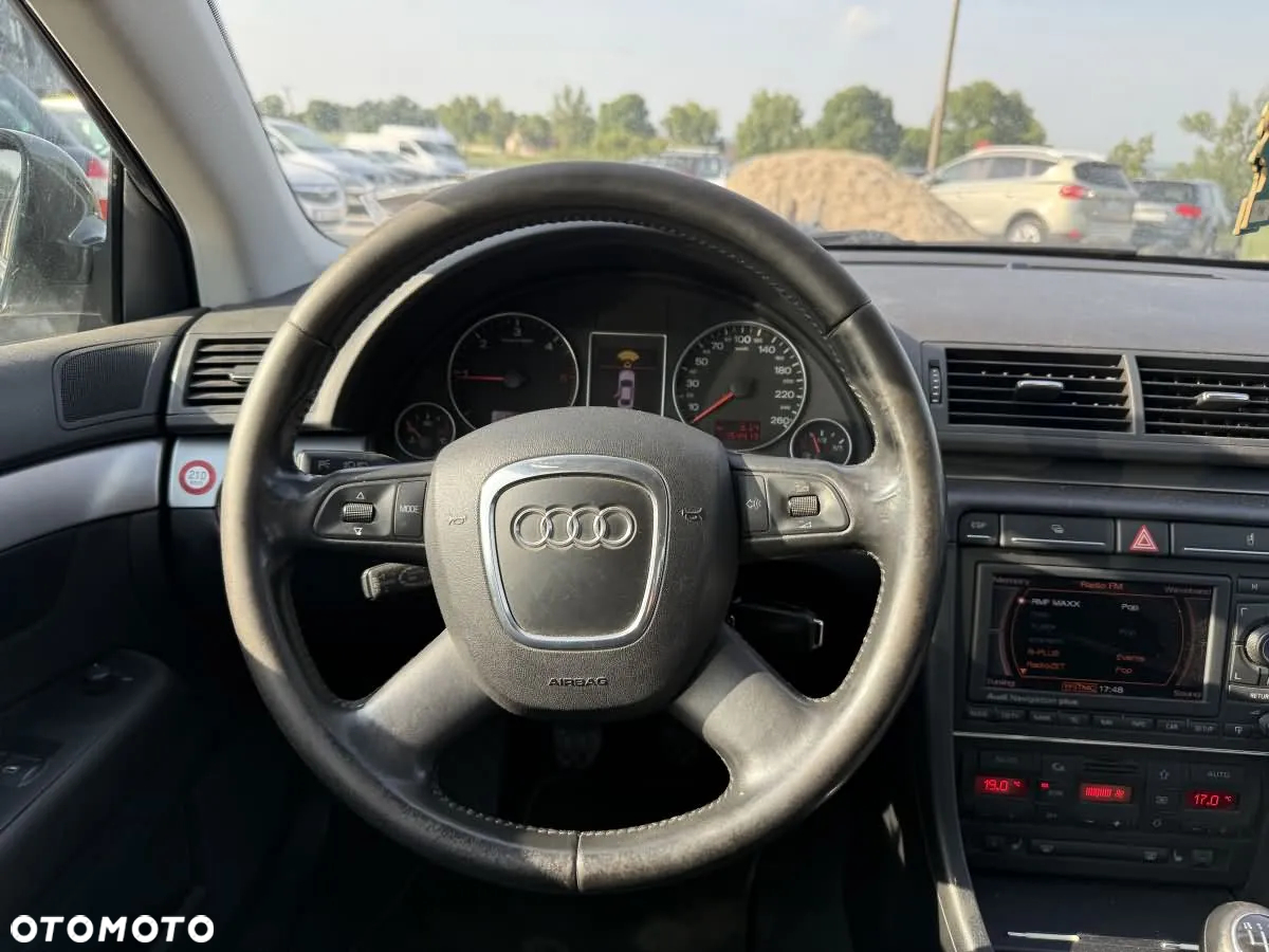 Audi A4 Avant 2.0 TDI DPF Quattro - 22