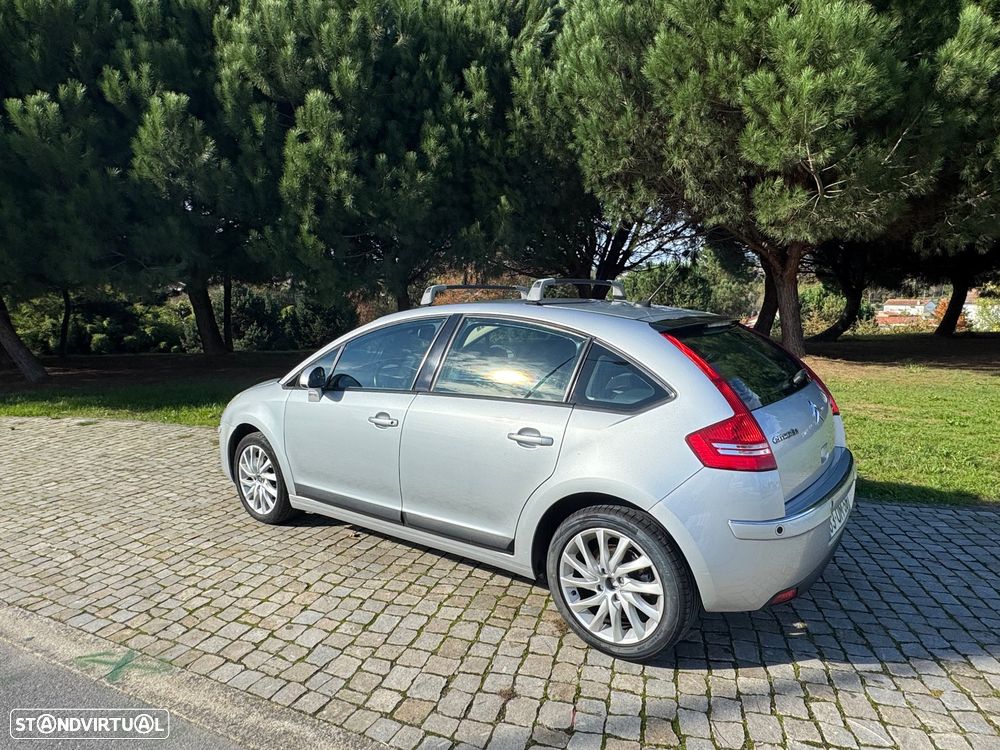 Citroën C4 Coupe HDi 110 FAP EGS6 Tendance - 19