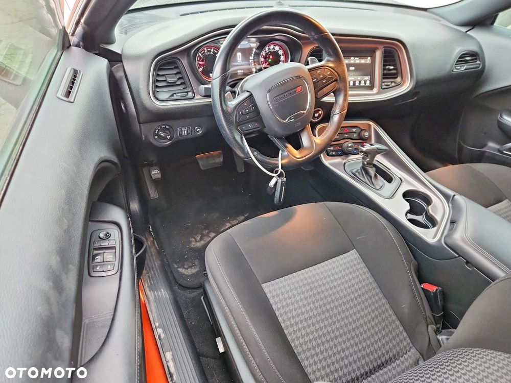 Dodge Challenger 3.6 GT AWD - 7