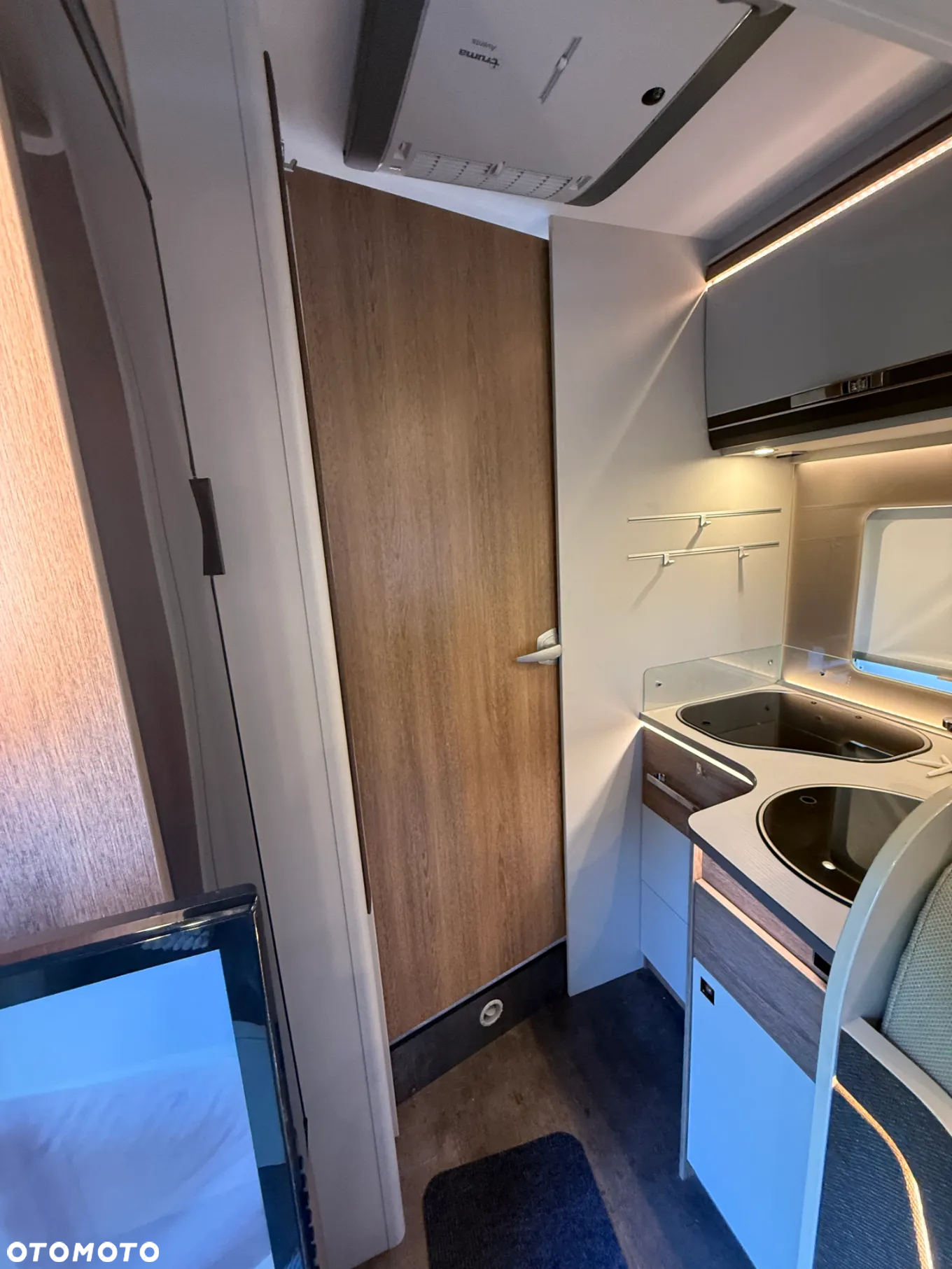 Dethleffs 7052  półintegra  camper kamper 5 osób - 29