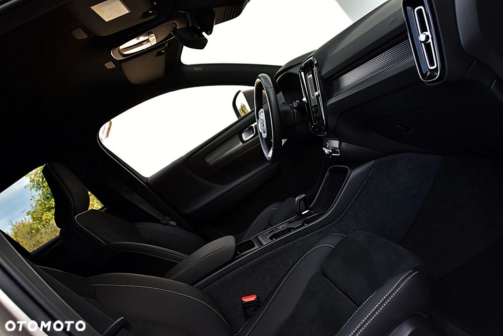 Volvo XC 40 B4 Core - 19