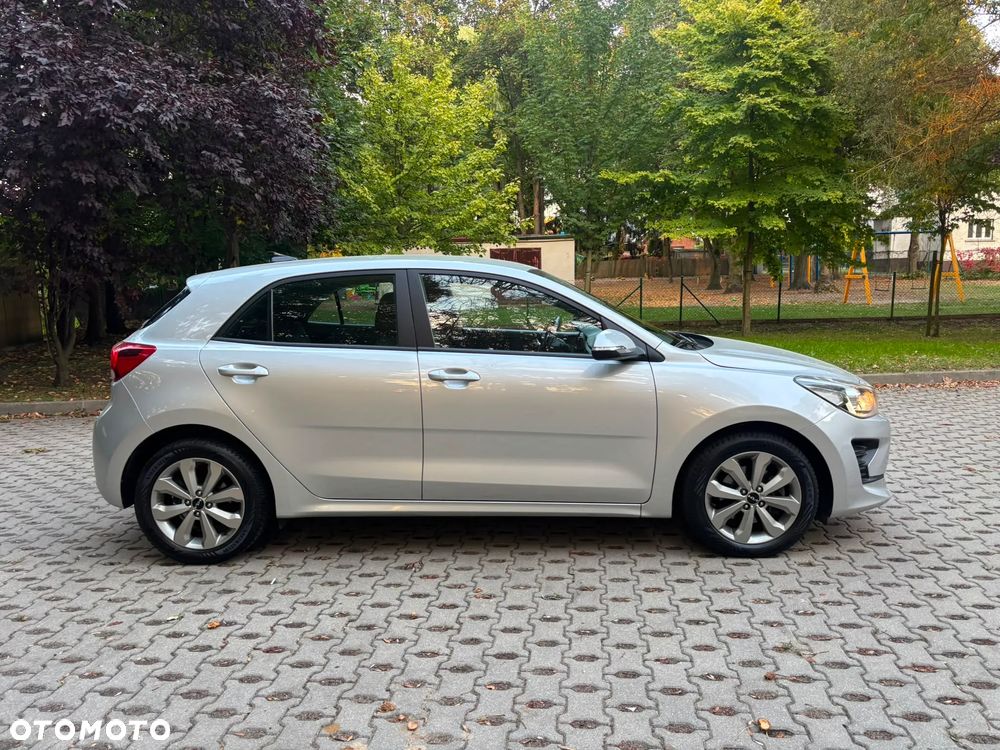 Kia Rio - 6