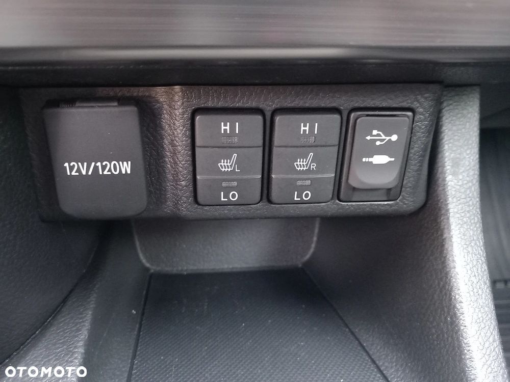 Toyota Auris 1.4 D-4D Premium Comfort - 23